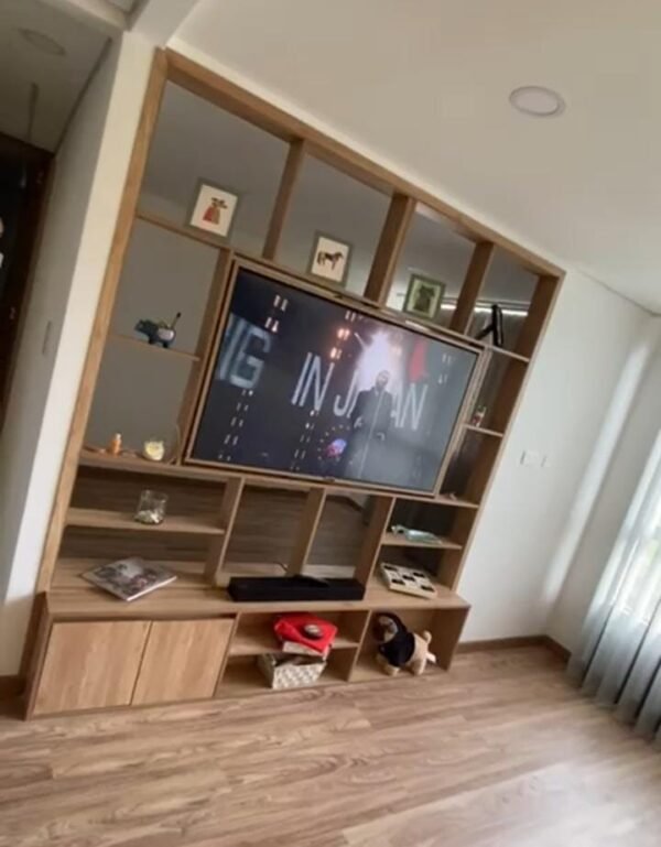 WhatsApp Image 2025-12-13 at 11.55.44 AM Mueble de Diseño con modulo